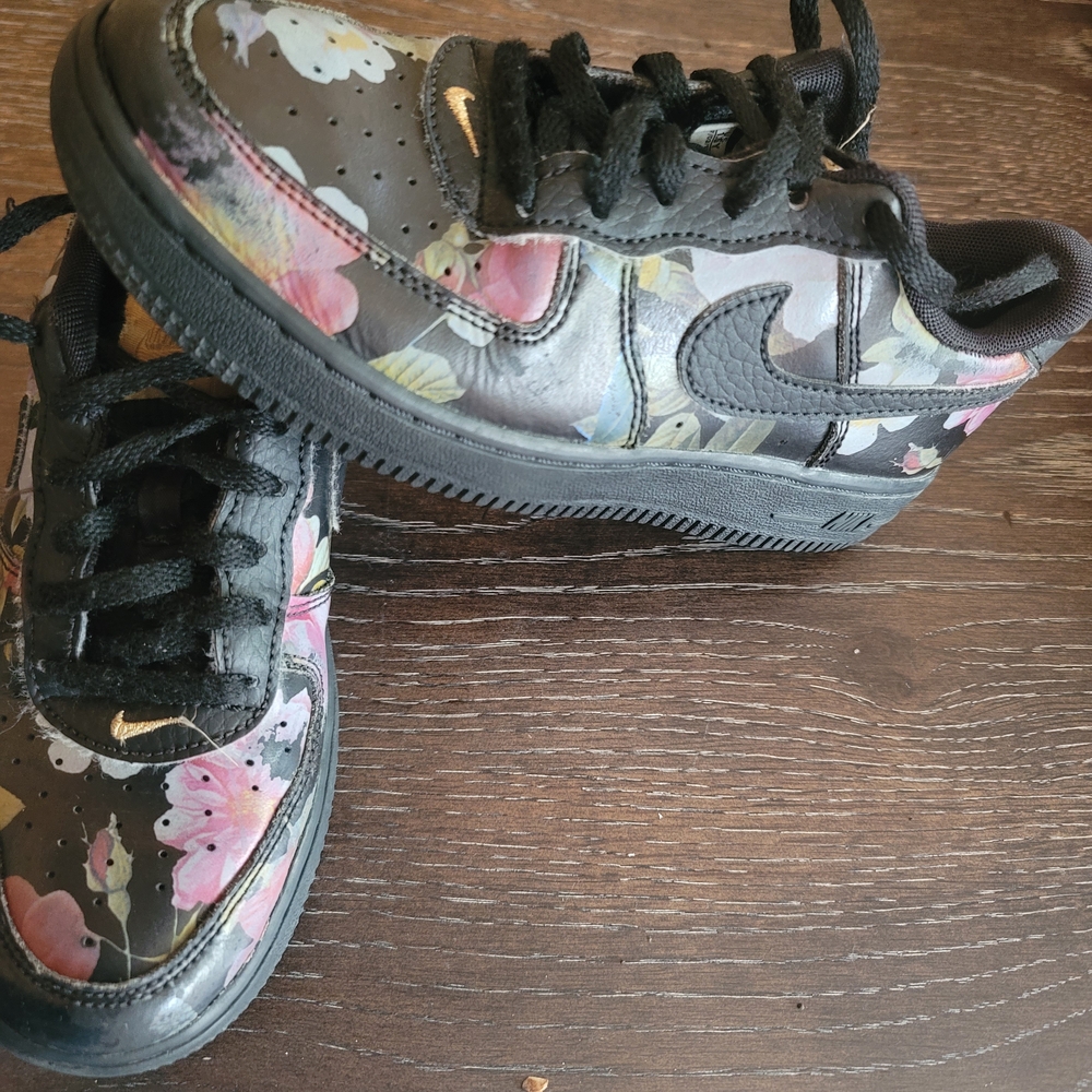Nike Kids Floral Black Sneakers